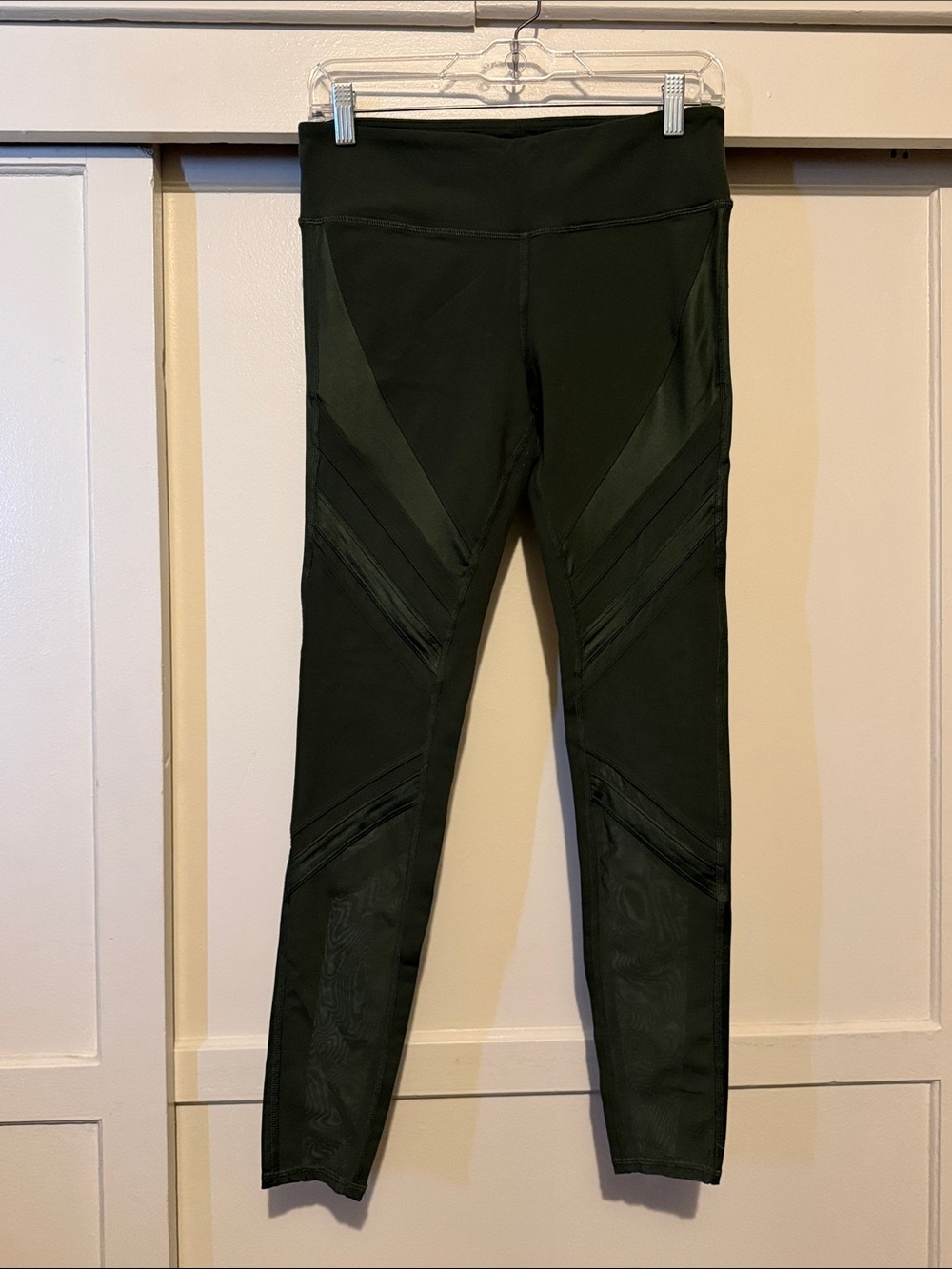 ALO Yoga Olive Green High-Rise Mesh-Panel Leggings